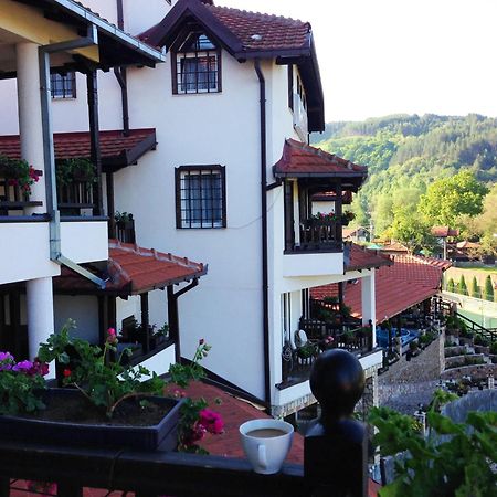 Hotel Manastir بيروفو المظهر الخارجي الصورة